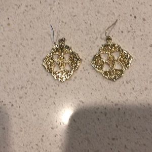 Kendra Scott statement earring